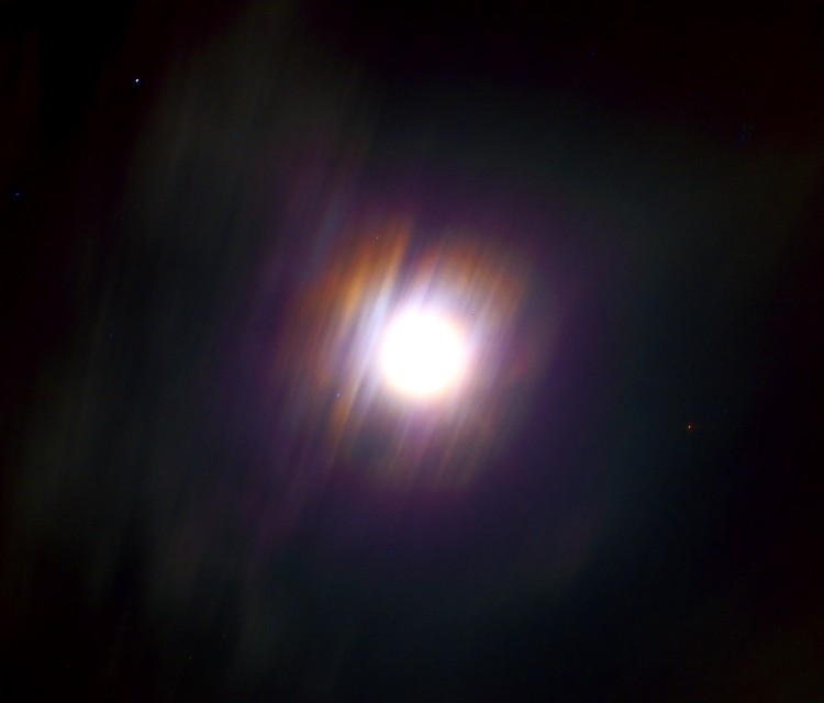 Moon corona on 2006 Nov 08: 09